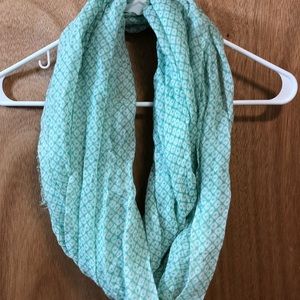 Infinity scarf